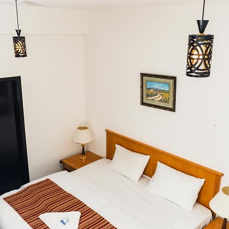 Pan Emirates Hotel Apartments Şarja Dış mekan fotoğraf
