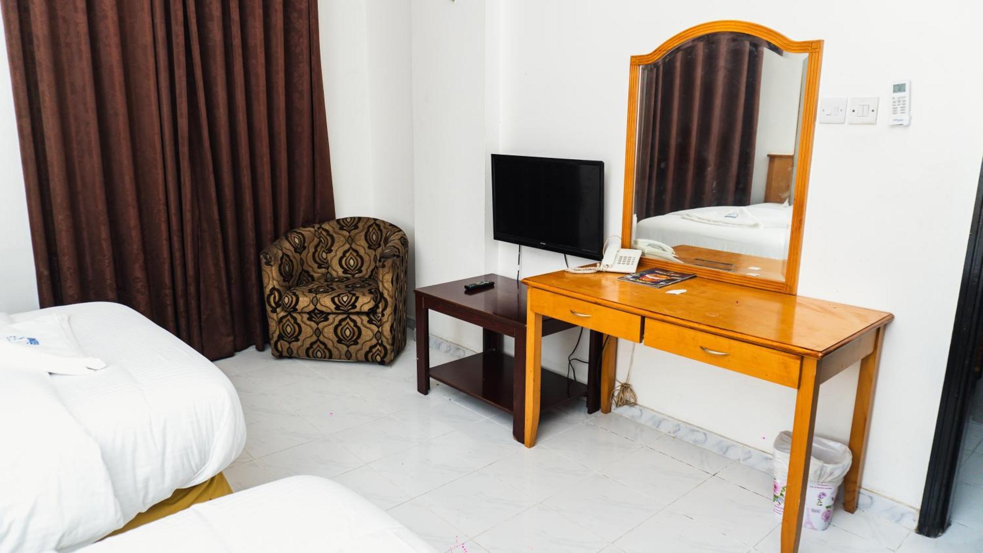 Pan Emirates Hotel Apartments Şarja Dış mekan fotoğraf