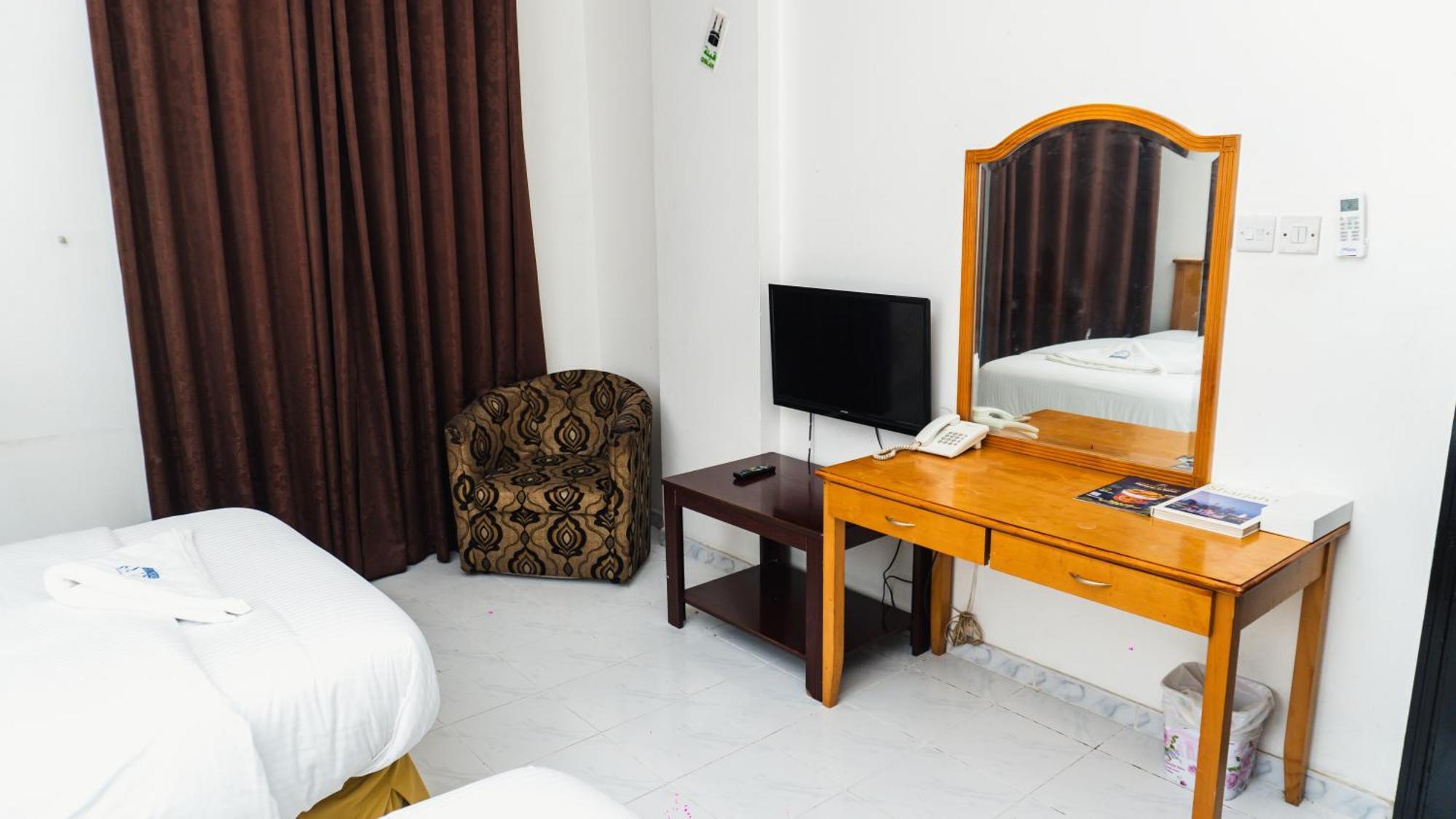 Pan Emirates Hotel Apartments Şarja Dış mekan fotoğraf