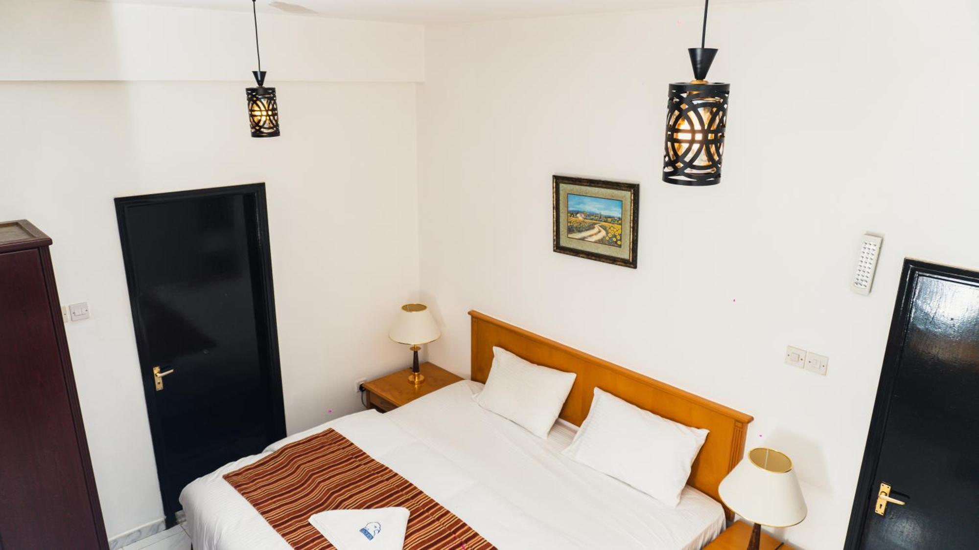 Pan Emirates Hotel Apartments Şarja Dış mekan fotoğraf